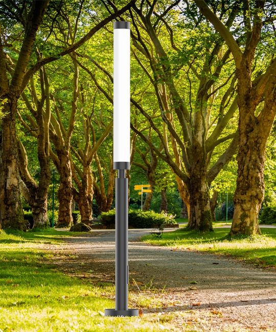 Totem in acciaio