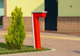 Illuminazione per giardino con paletti